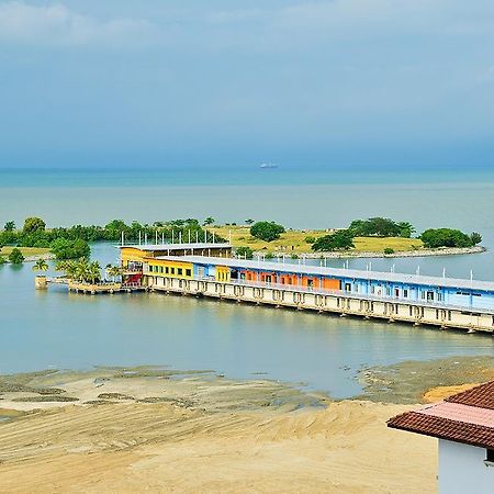 Jetty Suites Apartments Malacca Екстериор снимка