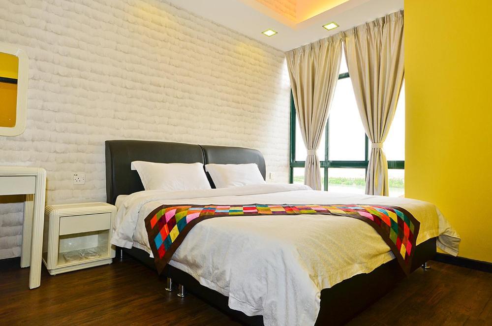 Jetty Suites Apartments Malacca Стая снимка