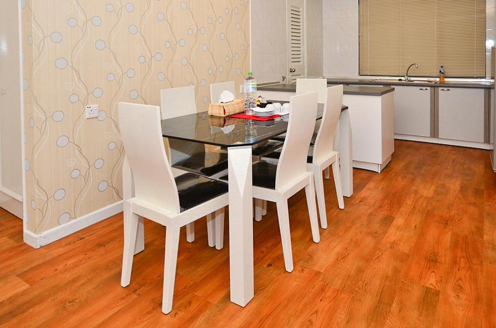 Jetty Suites Apartments Malacca Стая снимка